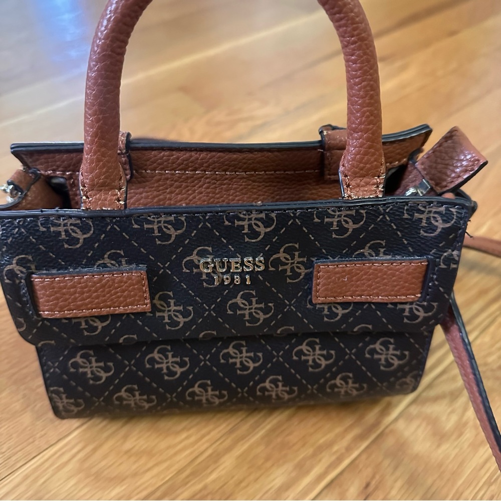 GUESS Black and Brown Women's Bag - Picture 4 of 8